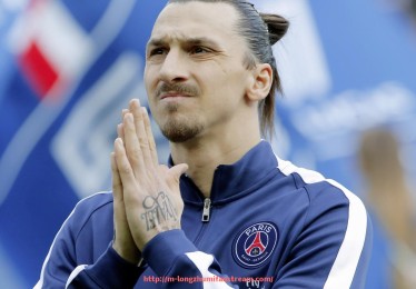 龙珠直播-世俱杯赛场饮食推荐，保障球员体能与健康